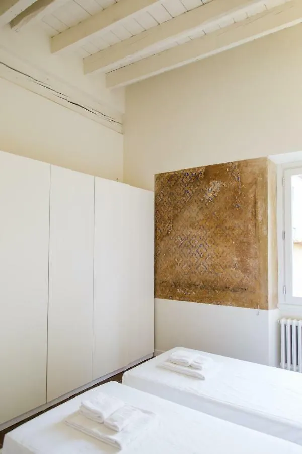 Ee Florence Luxury Apartments
